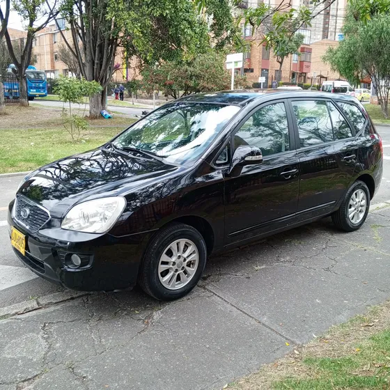 Kia Carens 2013 2.0 Rondo Ex