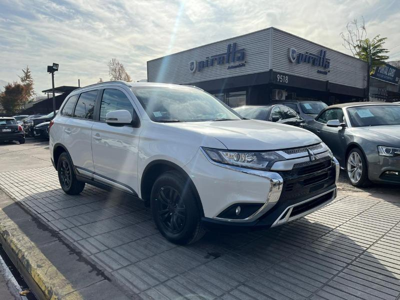 Mitsubishi Outlander Cvt 2.0 At 2021