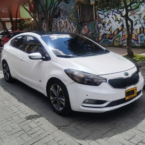 Kia Cerato Pro 2014 Sx Summa At