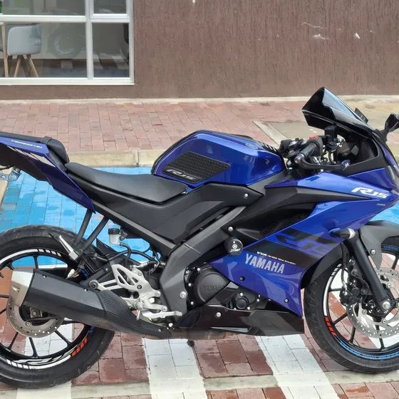 Yamaha R15 V3 2023
