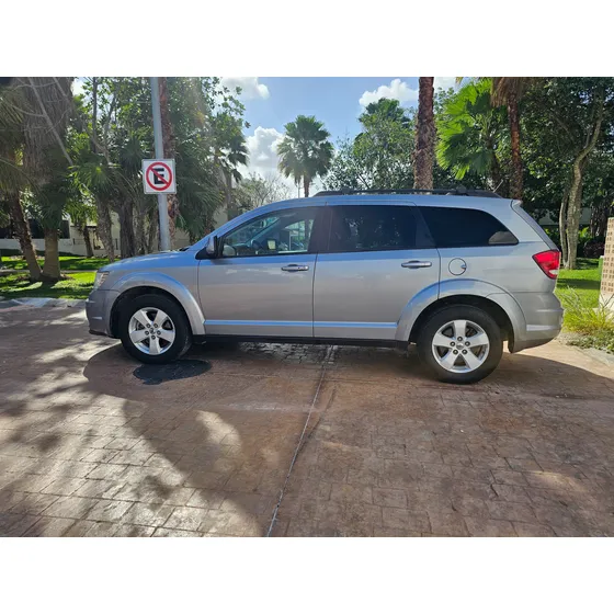 Dodge Journey 2.4 Se 7 Pasajeros At