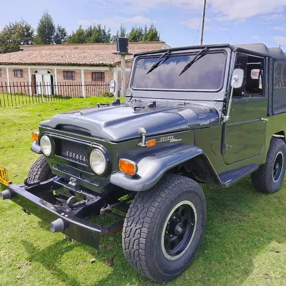 Toyota Land Cruiser 1970 4.2 Fj40