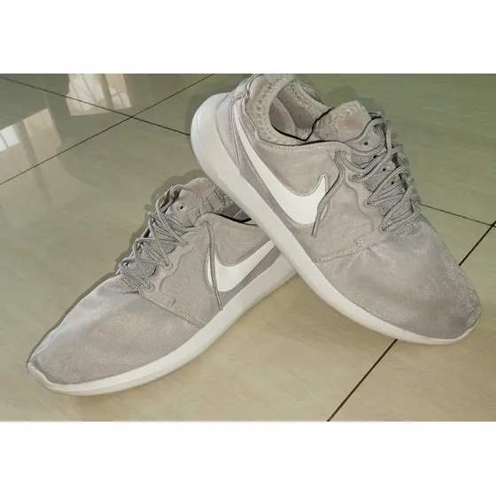 Nike Rose Two Hombre Talla 10  Originales Usados