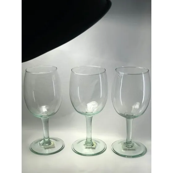 Copa Vidrio Tipo Viñedo Licor 21cm Alt X 8cm De Ø Caja X 24 