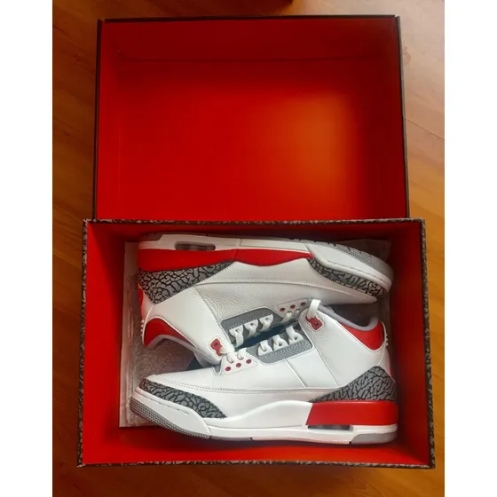 Jordan 3 - Fire Red (2022)