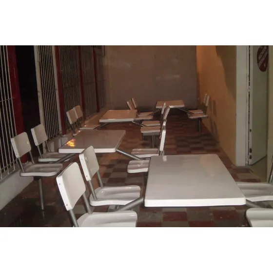 Mesa De Comedor En Fibra De Vidrio