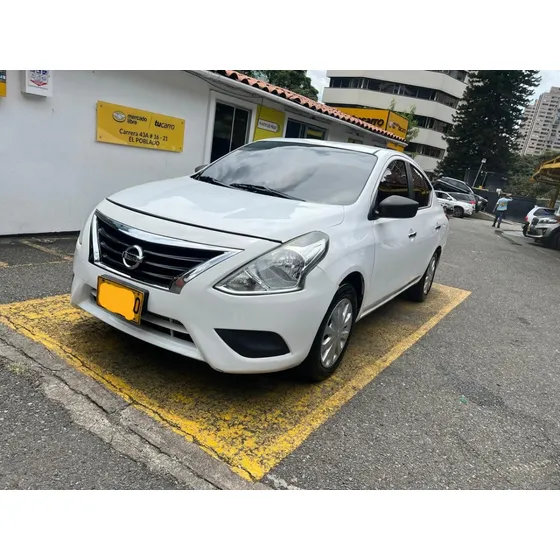 Nissan Versa 1.6 Sense At