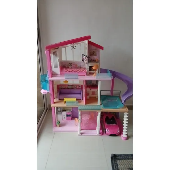 Casa De Barbie Housedreams .incluye Carro . Y Accesorios