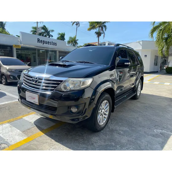 Toyota Fortuner 3.0 Sr5