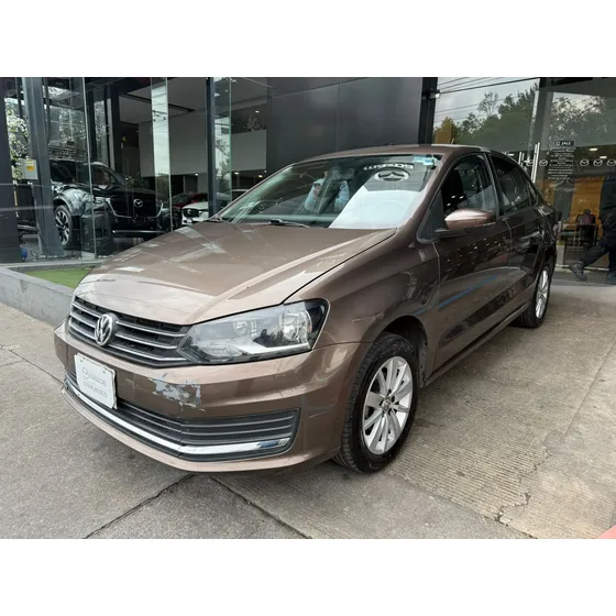 Volkswagen Vento 1.6 Confortline Mt