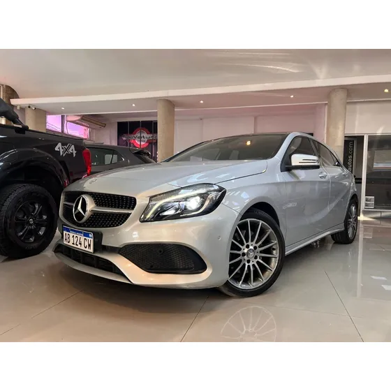 Mercedes-benz Clase A 2.0 A250 Amg-line 211cv