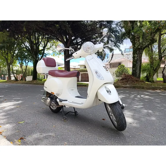 Único Dueño, Amplio Baúl Y Parrilla Vespa, Italianos.