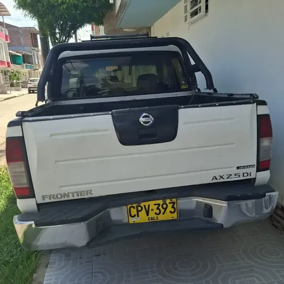 Nissan D-22 2007 2.4 Ax