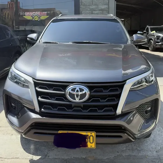 Toyota Fortuner 2021 2.4 Street At 7as