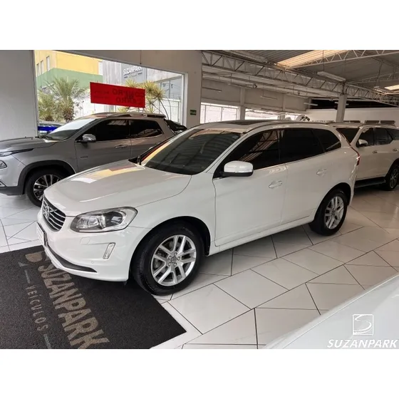 Volvo Xc60 2.4 D5 Momentum Awd 5p