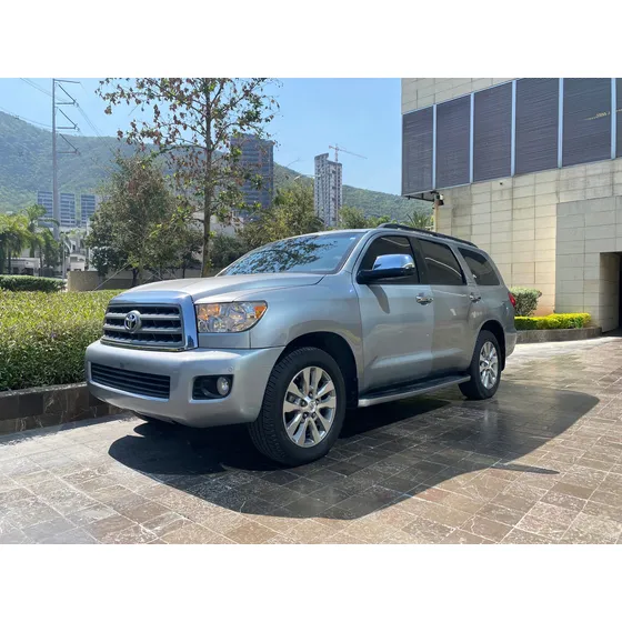 Toyota Sequoia 5.7 Platinum Mt