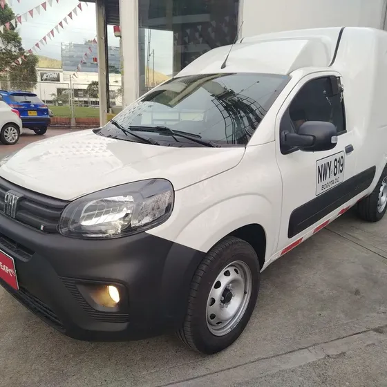 Fiat Fiorino 2027 Cargo Mec 1,3 4x2 2p