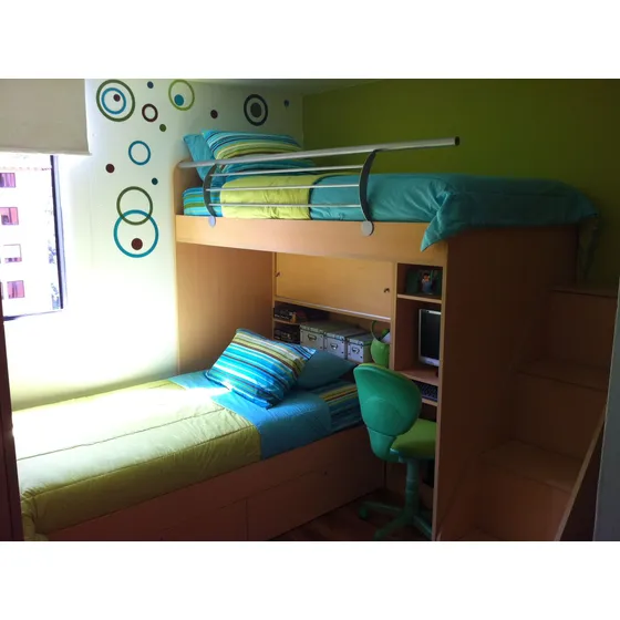 Juego De Cuarto Marca Centro Mueble Con Litera -escritorio