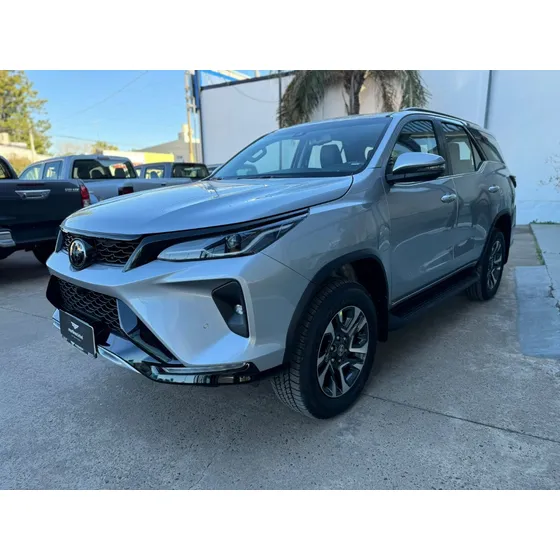 Toyota Hilux Sw4 2.8 Srx 177cv 4x4 7as At