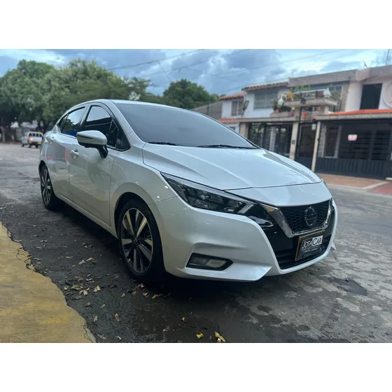 Nissan Versa 1.6 Exclusive