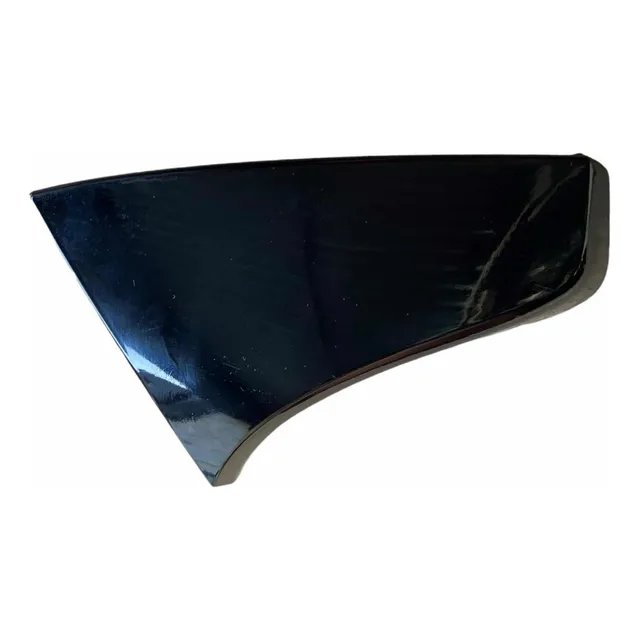 Moldura Acabamento Aerofólio Tampa Direita Onix Hatch 19/24