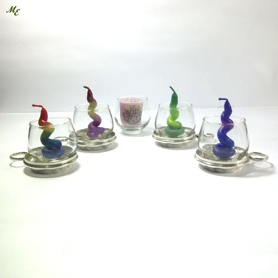 Juego De Candelabros, Bases Plateadas Y Velas De Colores