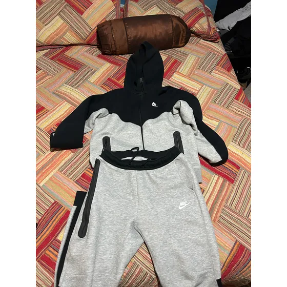 Campera Y Pantalon