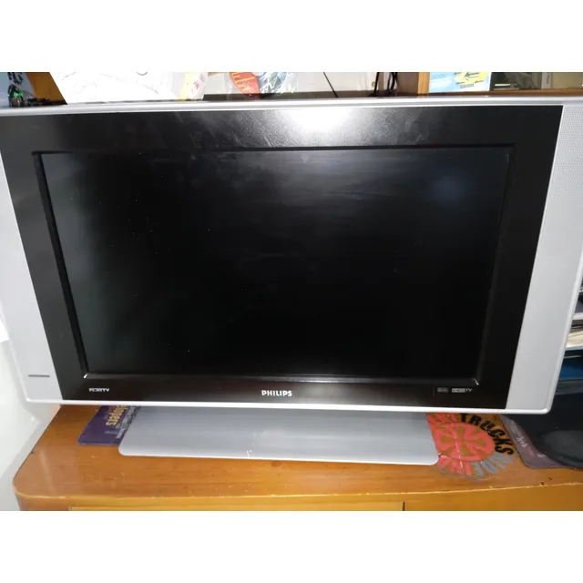 Tv -  Monitor Marca Philips 26``  Modelo 28pf5320/28 Gris