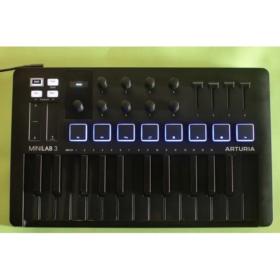 Arturia Minilab 3 Black Edition Limited + Pack De Software