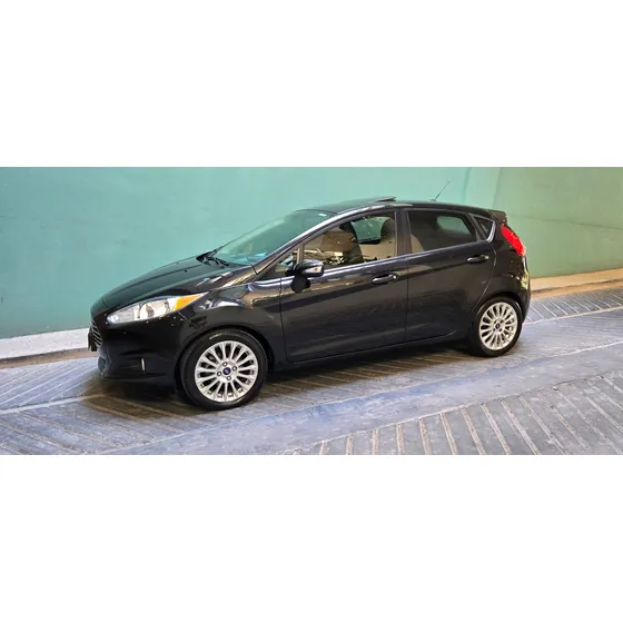 Ford Fiesta Kinetic 1.6 Se Plus Powershift 120cv