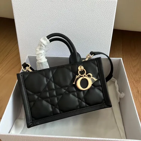- Bolso Dior Mini Tote Princess Bag 24, Nuevo Bolso De Piel