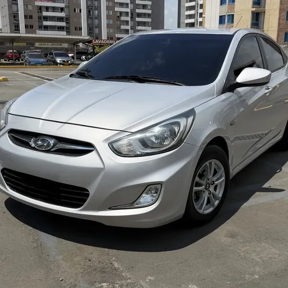 Hyundai Accent I25 2014 1.6 L