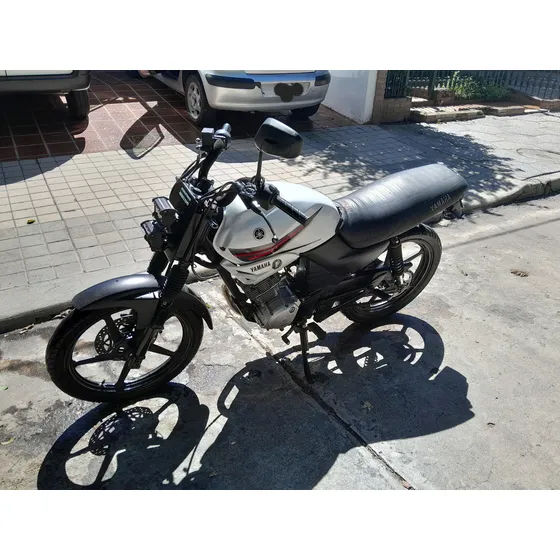 Yamaha Ybr 125 Full.