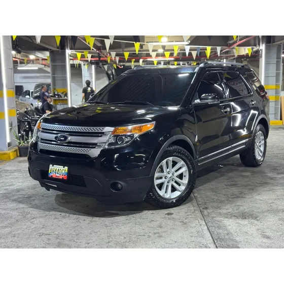 Ford Explorer .