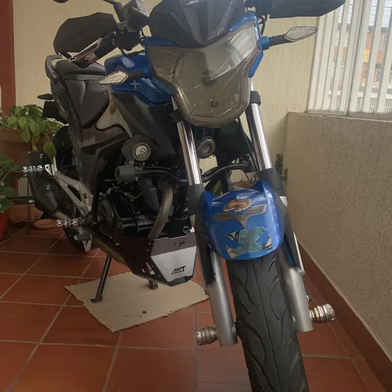 Moto En Buen Estado Con Documentos E Impuestos Al Día