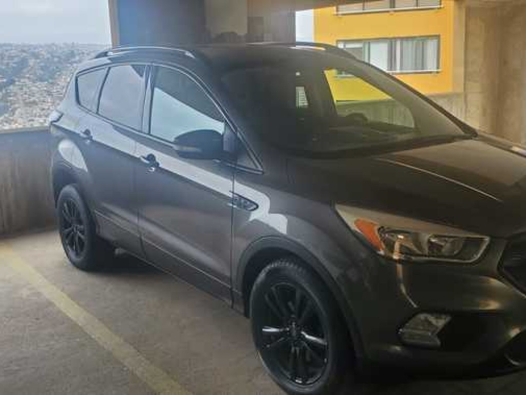 Ford Escape Xlt At 4x2