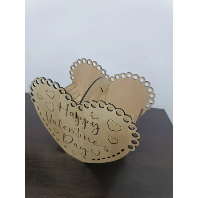 Cesta De Regalo Enamorados 14 De Febrero 25x20cm