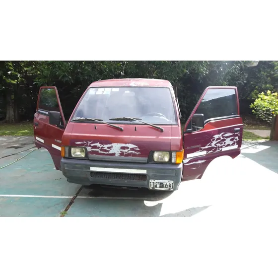 Mitsubishi L300 2.5 Minibus