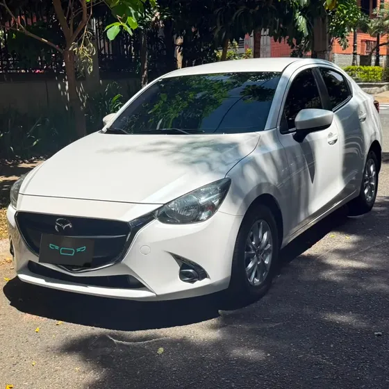 Mazda 2 2020 1.5 Touring Sedan