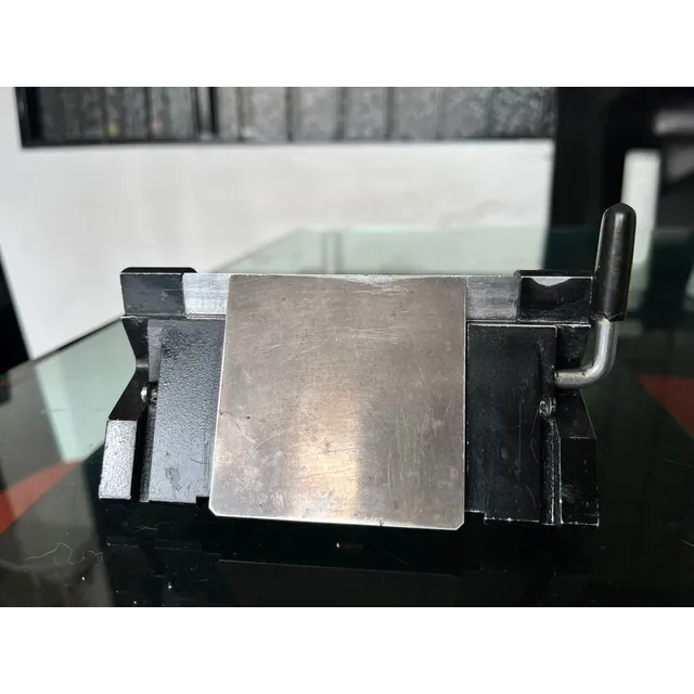 Leica Porta Cuchilla Microtomo Rotatorio Ysd-16e