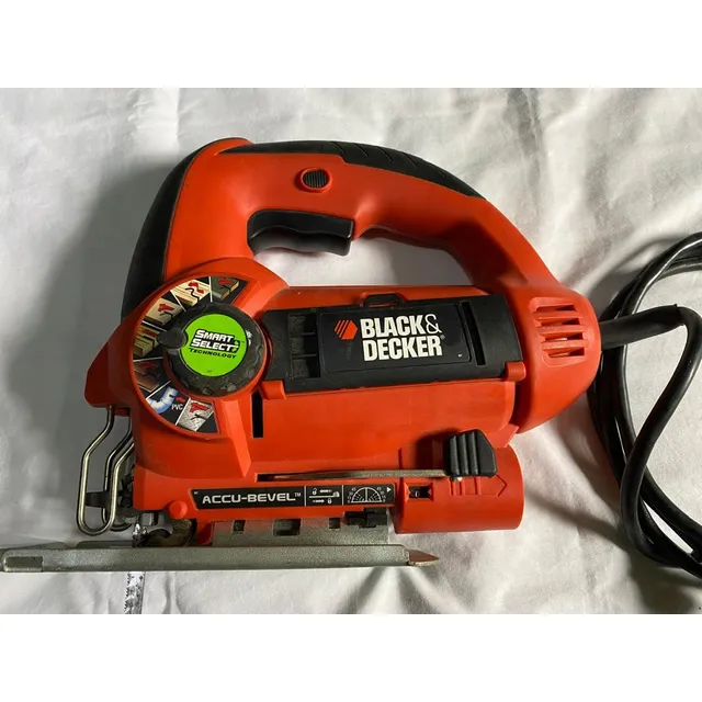 Sierra Caladora Black & Decker Js660 120v