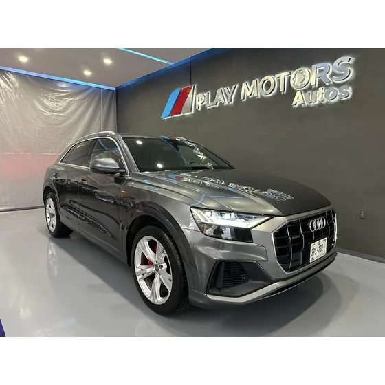 Audi Q8 S Line