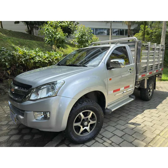 Chevrolet D-max 2.5 4x4 Estacas