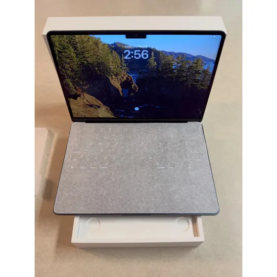 Apple M3 Macbook Air Midnight Blue 16gb / 512gb