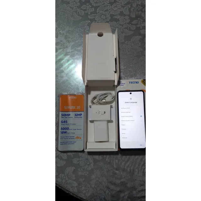 Tecno Spark 20  Usado En Su Caja Y Todos Sus Accesorios