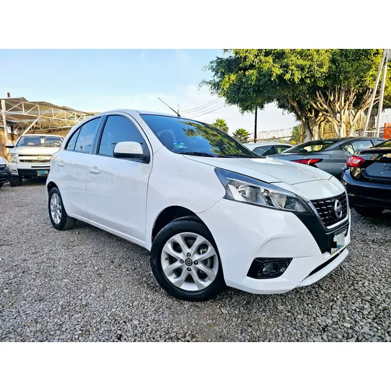 Nissan March 1.6 Advance Mt