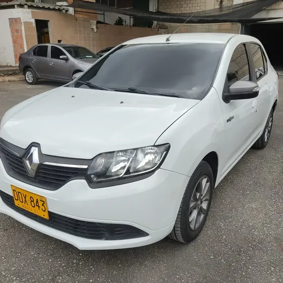 Renault Logan 1.6 Expression usado en Floridablanca