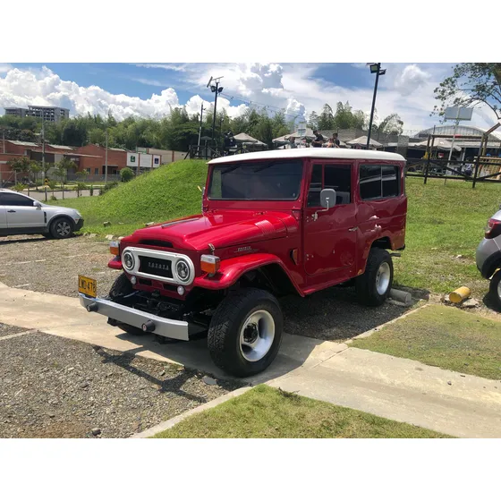 Toyota Land Cruiser 4.2 Fj43