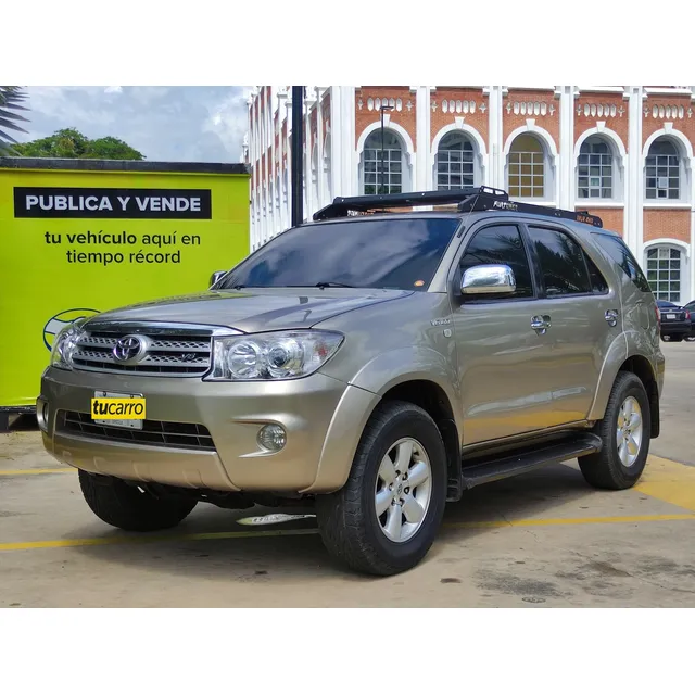 Toyota Fortuner 4x4