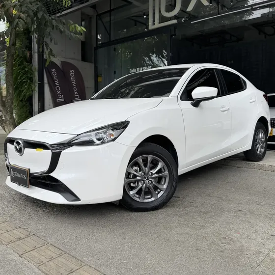 Mazda 2 Sedan 2026 1.5 Touring At